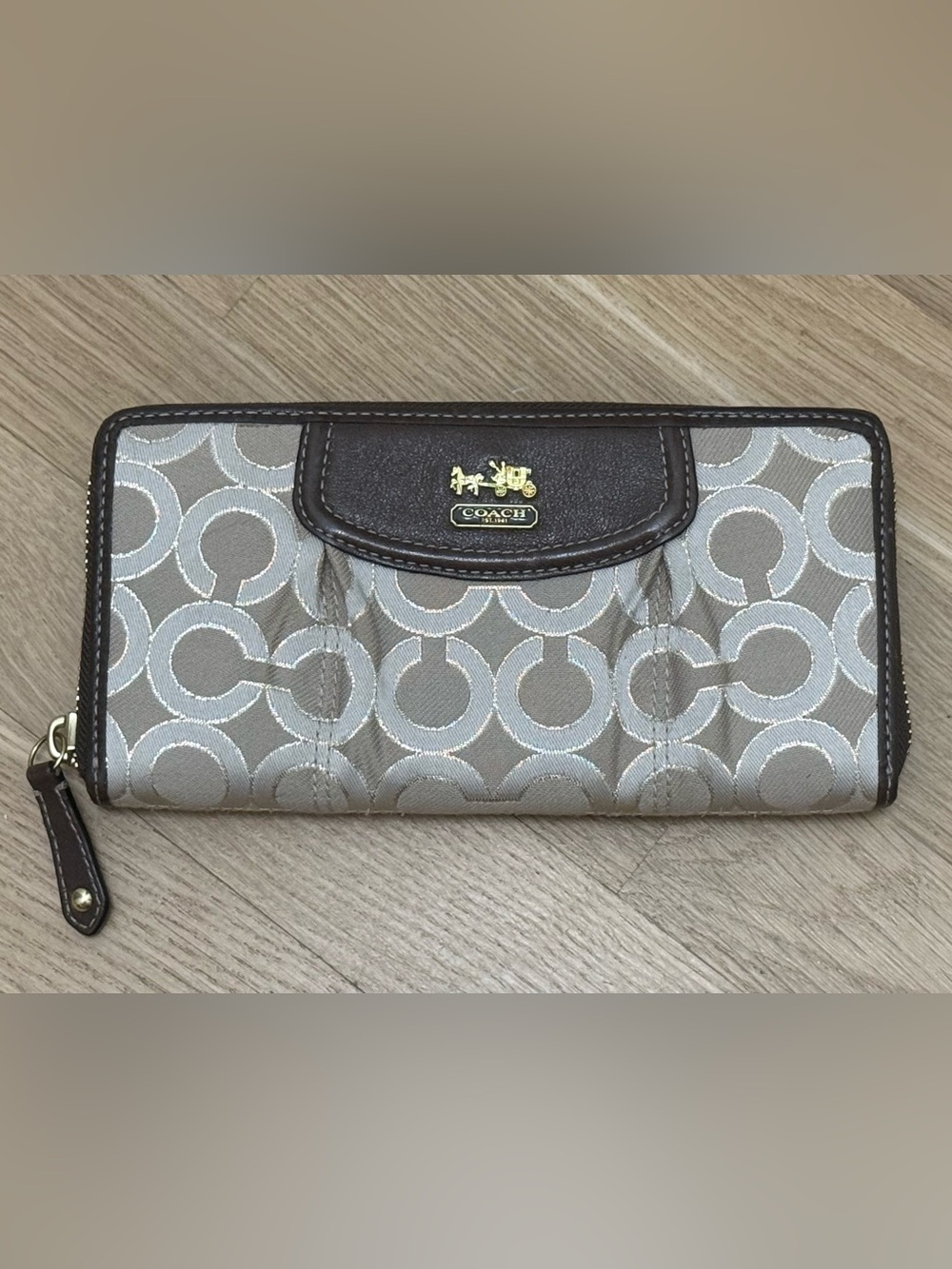 Coach Signature Zip Around Accordian Wallet